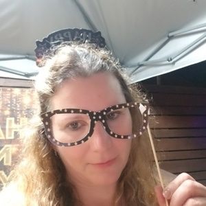 Meet your Posher, Pamela